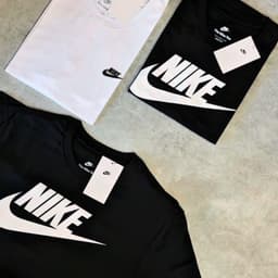 Nike Camiseta Tee Icon Futura
