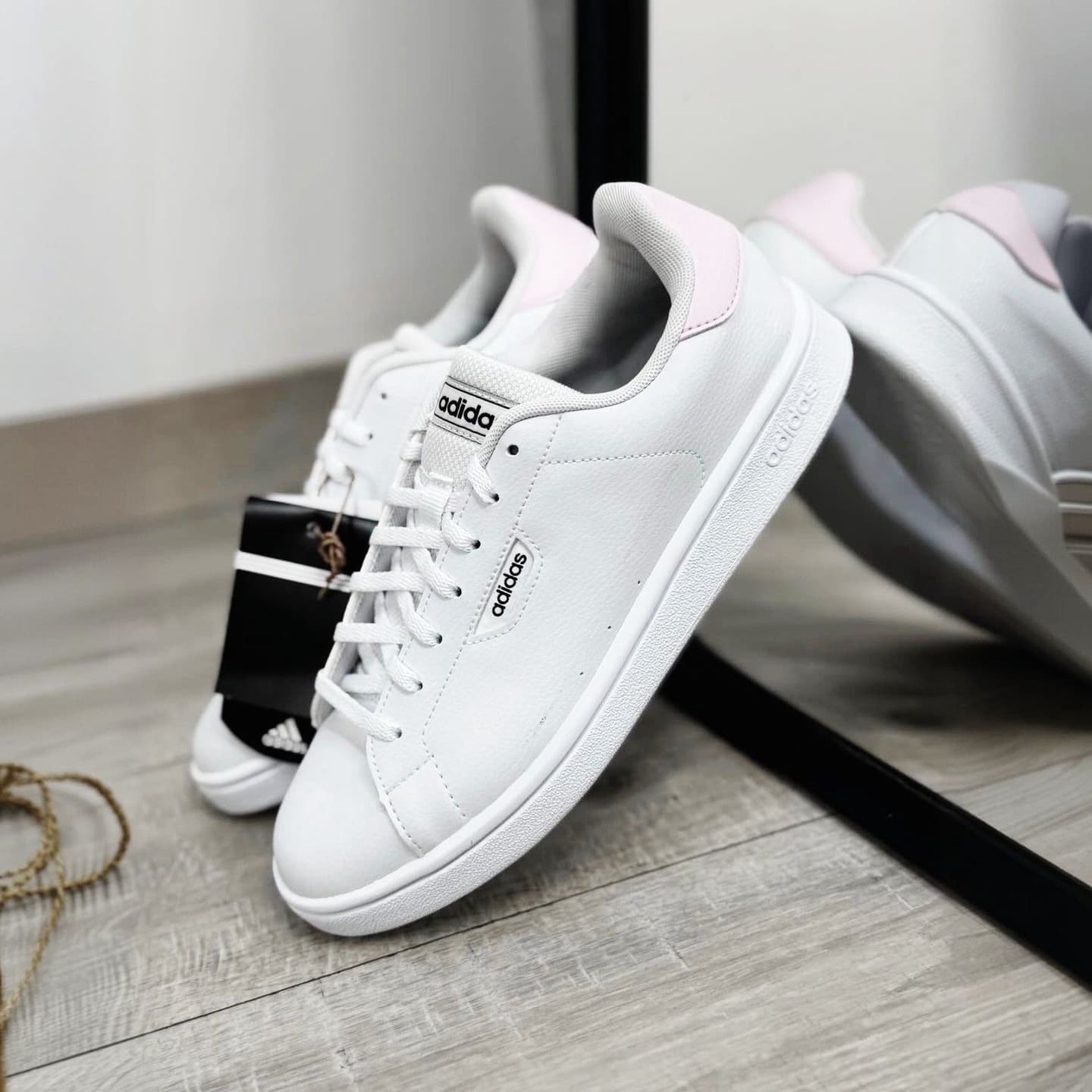 Adidas Tênis Urban Court