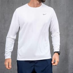 Nike Camiseta Dri-FIT UV Miler