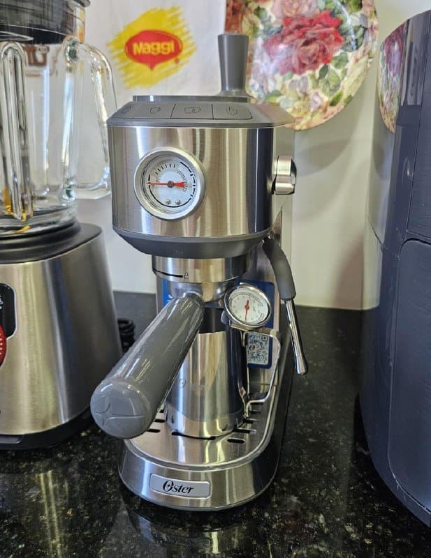 Oster Cafeteira Espresso Compacta Perfect Brew